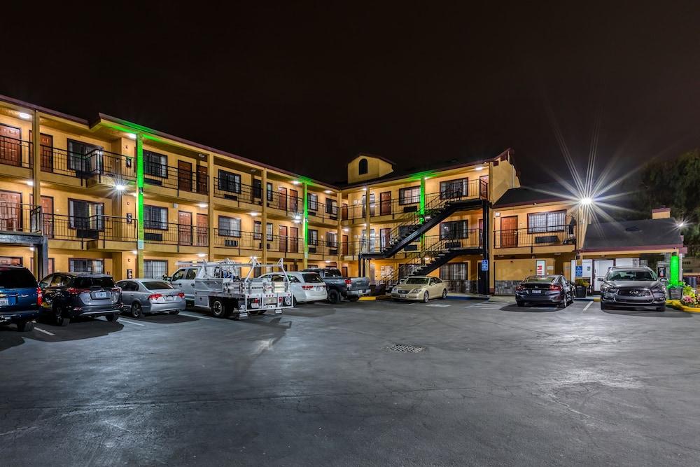 Quality Inn Salinas Exterior photo