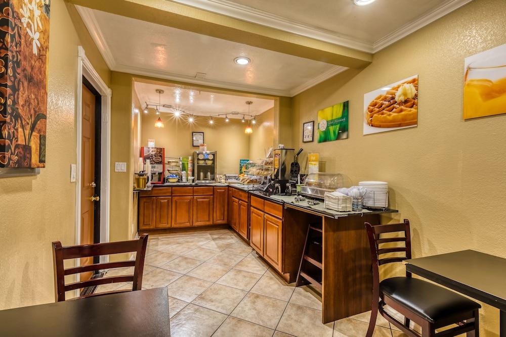 Quality Inn Salinas Exterior photo